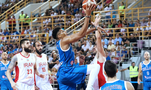 Ελλάδα-Ιράν 88-58: Με «διπλό» Γιάννη έκανε πάρτι και ετοιμάζεται για το Ακρόπολις (photos&videos)