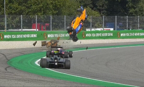 Σοκαριστικό ατύχημα στη Formula 3 με... απογείωση μονοθεσίου (video)