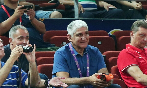 Γιαννάκης: «Ο Γιάννης δεν έκανε πέντε φάουλ, χαμηλότερου επιπέδου οι διαιτητές» (video)