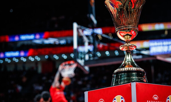 Παγκόσμιο Κύπελλο Μπάσκετ 2019: Υψηλές παρουσίες στον τελικό (photos)