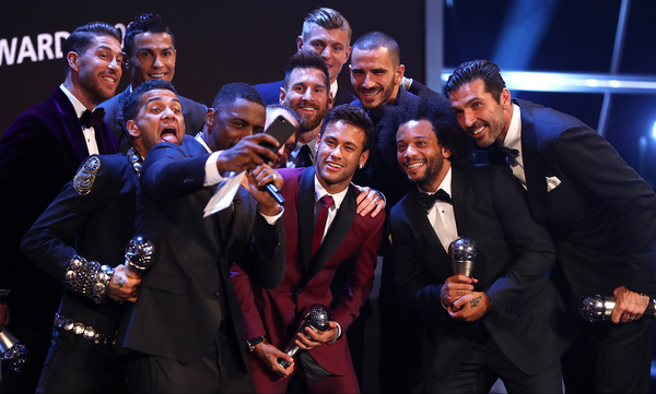 Σοκ στη FIFA με υποψίες σκανδάλου στα βραβεία! (photos+video)