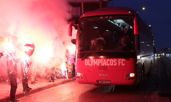 Ολυμπιακός: Θερμή υποδοχή στο Αγρίνιο (photos)