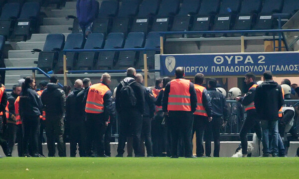Παναιτωλικός-Ολυμπιακός: Ένταση και δακρυγόνα μετά το παιχνίδι (photos)