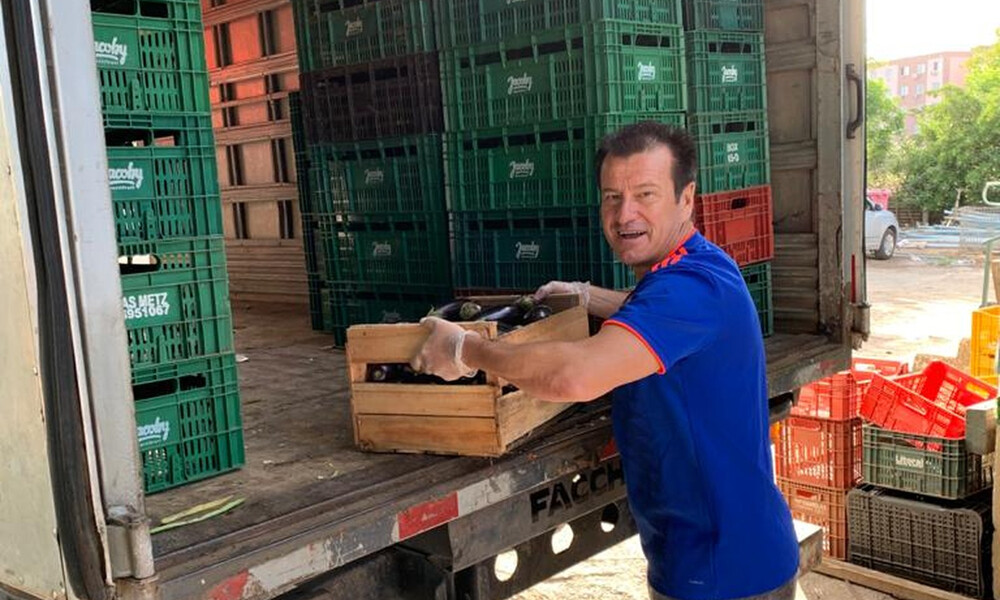 Κορονοϊός: Δωρεά 10 τόνων τρόφιμα από τον Ντούνγκα σε φιλανθρωπικά ιδρύματα