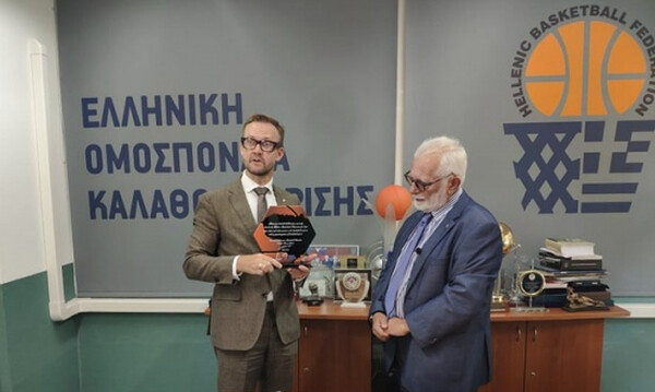Ο Πρέσβης της Λιθουανίας τίμησε την ΕΟΚ για την διαχρονική φιλία