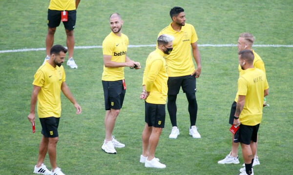 Άρης-Κόλος Κοβαλίβκα: Η έκπληξη στην ενδεκάδα κι η άφιξη (photos)