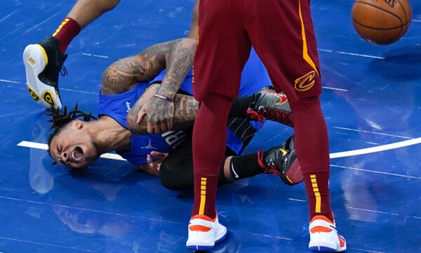 NBA: Φρικιαστικός τραυματισμός - Χάνει τη σεζόν ο Φουλτζ (video)