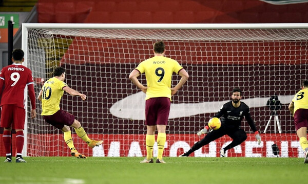 Premier League: Η Μπέρνλι σόκαρε τη Λίβερπουλ μέσα στο «Άνφλιντ»! (Photos+Video)