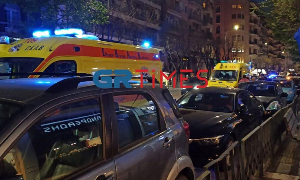 Νέα επεισόδια οπαδών στην Θεσσαλονίκη - Ένας τραυματίας από επίθεση με μαχαίρι (video+photos)