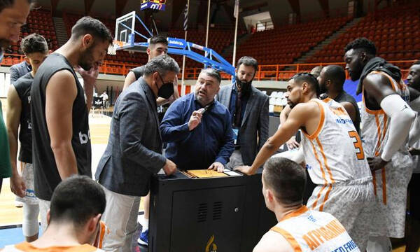 Προμηθέας Πατρών - ΑΕΚ: «Βόμβα» μετά την ήττα - Τέλος ο Γιατράς (videos+photos)
