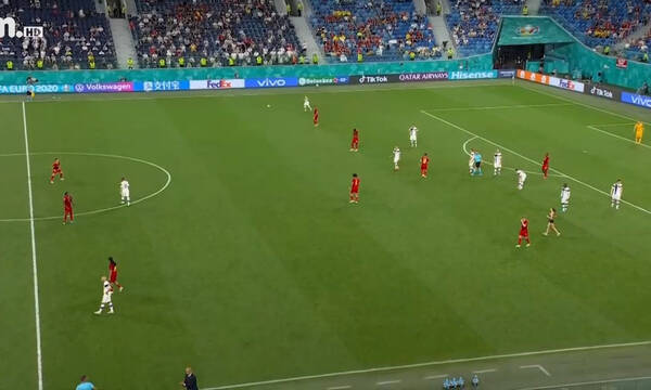 Euro 2020: Εισβολή γυναίκας στο Φινλανδία-Βέλγιο (video)