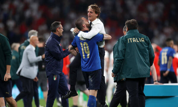 Euro 2020: Έτσι η Ιταλία αναδείχτηκε πρωταθλήτρια Ευρώπης μέσα στο Γουέμπλεϊ (photos+video)