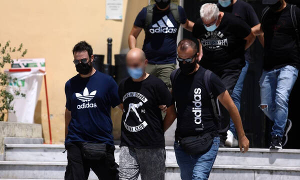 Η συγκλονιστική κατάθεση της κοπέλας που έσωσε την 19χρονη – «Την πήρα αγκαλιά για να ηρεμήσει»