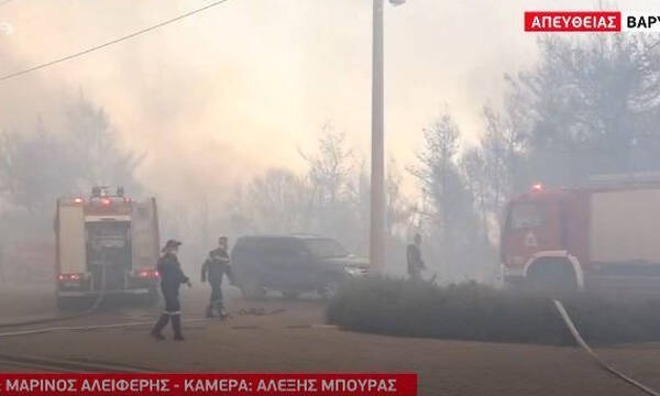 Φωτιά Βαρυμπόμπη - Το συνεργείο του MEGA αποκλεισμένο στην πύρινη λαίλαπα (video)