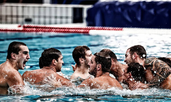 Το παραμύθι στο Τόκιο προσφέρει στιγμές υπερηφάνειας στη βασανισμένη Ελλάδα