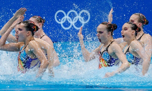Ολυμπιακοί Αγώνες: H ομάδα της Ρωσίας κατέκτησε το 6ο σερί χρυσό στην καλλιτεχνική κολύμβηση