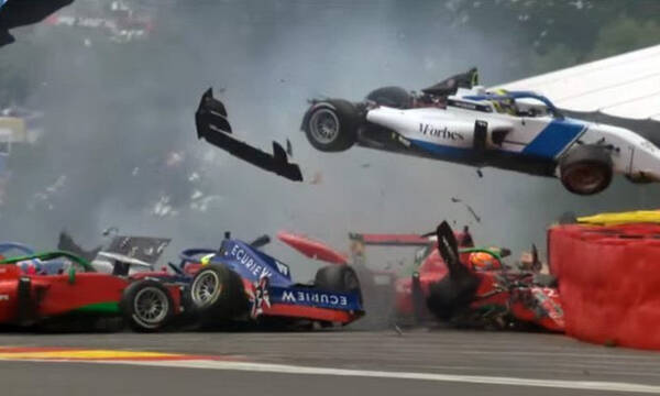 Σοκαριστικό ατύχημα σε αγώνα W Series στο Βέλγιο – Καραμπόλα έξι αυτοκινήτων (photos+video)