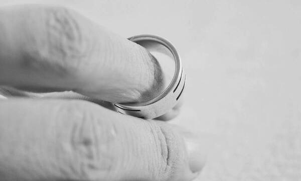 Διαζύγιο εντός δέκα ημερών: Τον Οκτώβριο σε εφαρμογή η πλατφόρμα
