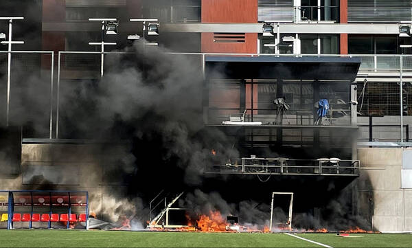 Προκριματικά Μουντιάλ: Φωτιά στο γήπεδο της Ανδόρας που θα παίξει η Αγγλία (photos+video)