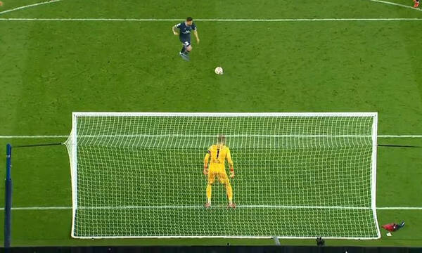 Champions League: Μαγεία Μέσι - Σκόραρε με πέναλτι α λα Πανένκα (video)