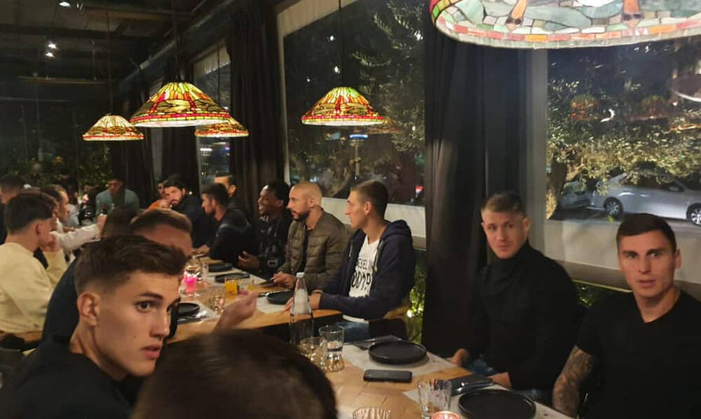 ΑΕΚ: Τραπέζι στους συμπαίκτες του ο Σιμόες – Παρών και ο Μελισσανίδης