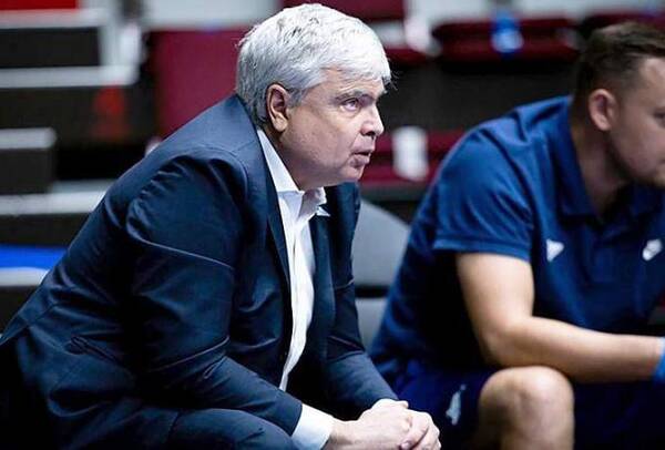 Μάνος Παπαδόπουλος: «Ο Τζέιμς από τους καλύτερους εκτελεστές στην Euroleague»