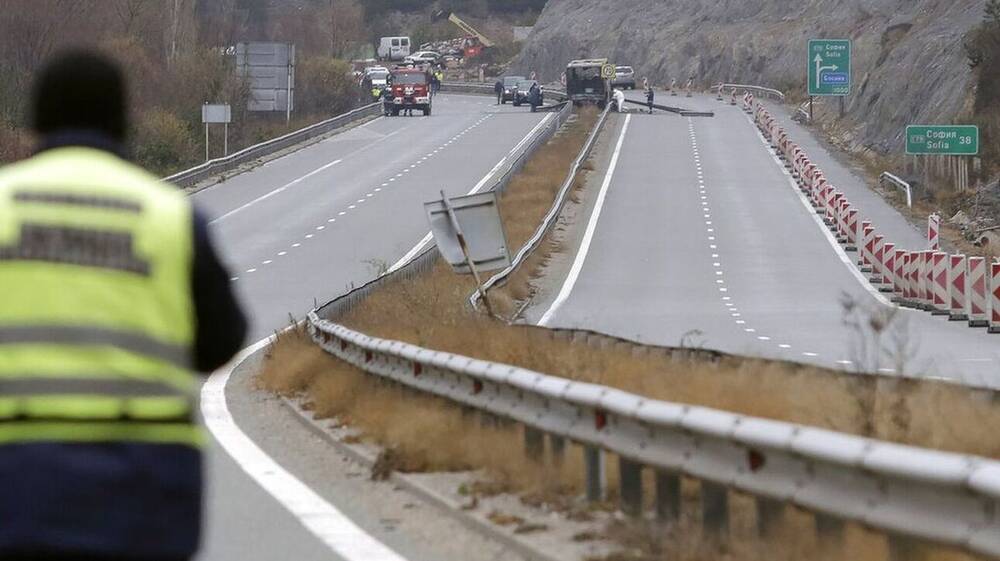 Τραγωδία στη Βουλγαρία: Ακόμη ένα πτώμα βρέθηκε μέσα στο καμένο λεωφορείο