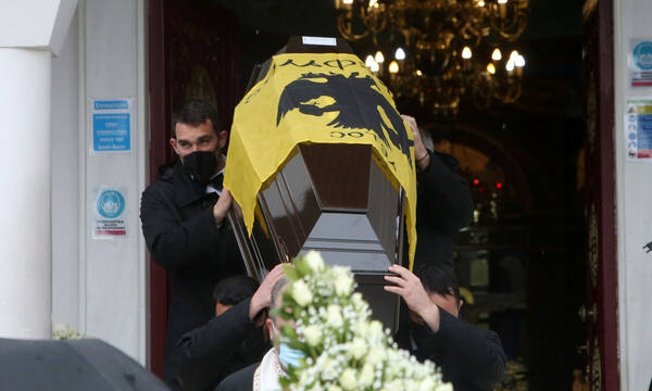 Κηδεία Γενεράκη: Το τελευταίο αντίο στον πρώην πρόεδρο - Με τη σημαία της ΑΕΚ το φέρετρο (photos)