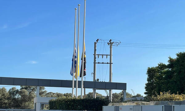ΑΕΚ: Μεσίστιες οι σημαίες στα Σπάτα για τον Σεραφείδη – Αίτημα για ενός λεπτού σιγή με Λαμία