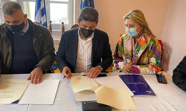 Αυγενάκης: «Υπογράφηκε η προγραμματική σύμβαση για τη βελτίωση γηπέδων στο Νότιο Πήλιο»