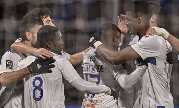 Ligue 1: Σπουδαίο «διπλό» η Τρουά, νίκες για Στρασμπούρ και Λιλ (Photos)
