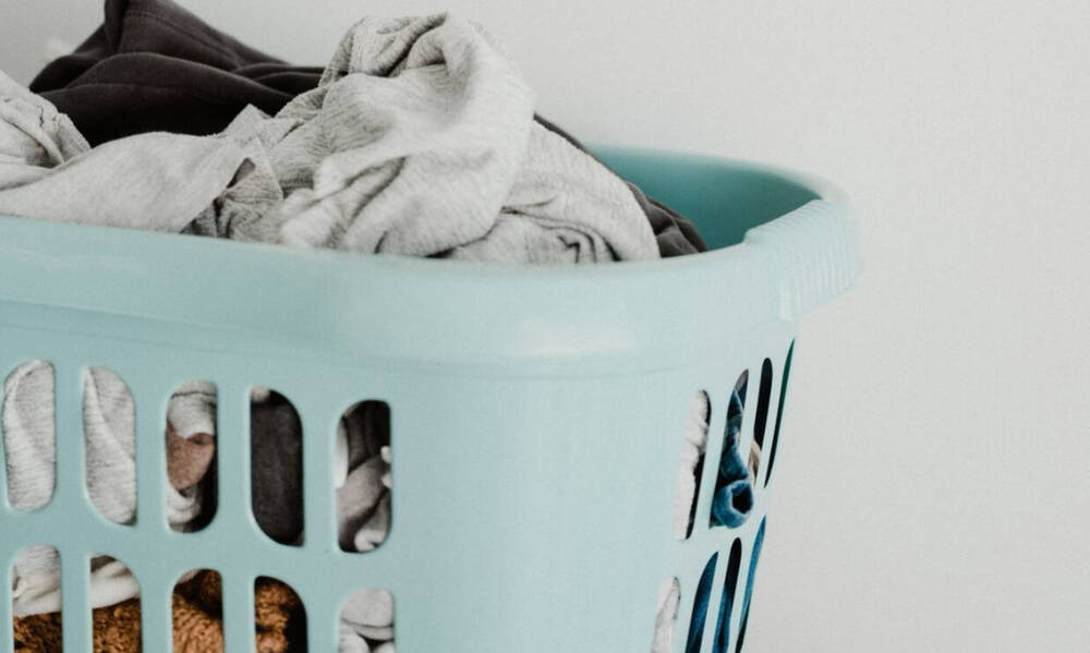 Αυτό είναι το λάθος που κάνεις στο πλύσιμο των ρούχων: Το μυστικό με του μούλιασμα