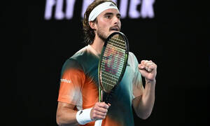 Australian Open - Στέφανος Τσιτσιπάς: Ισοφάρισε σε 1-1 σετ τον Ντανιίλ Μεντβέντεφ (videos)