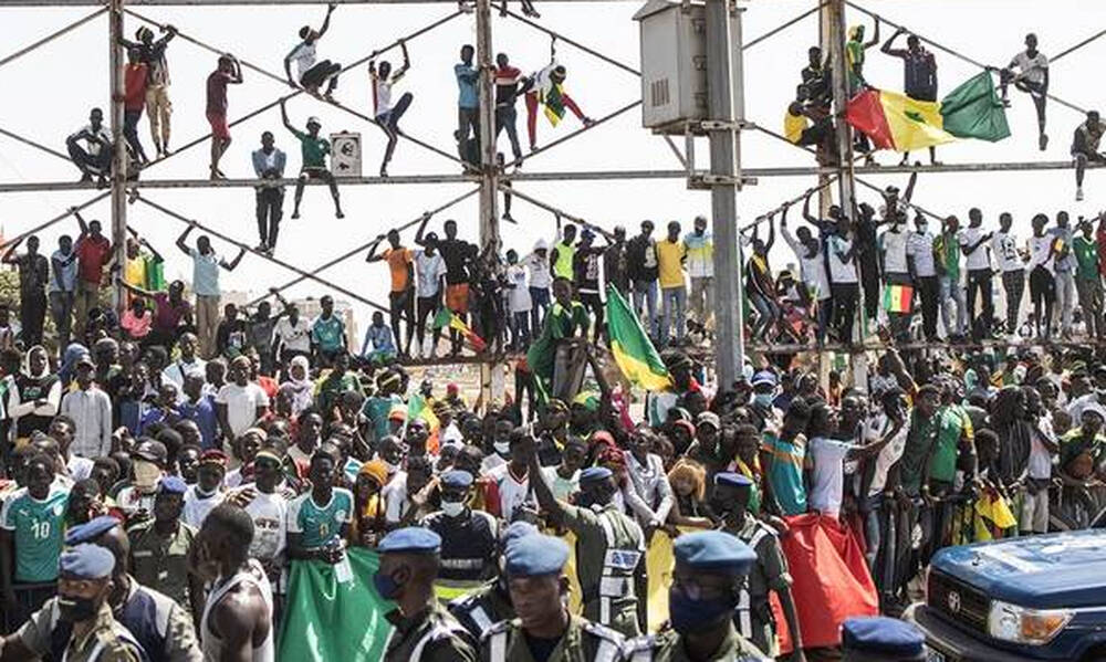 Copa Africa: Πανζουρλισμός - Απίστευτες εικόνες στην υποδοχή της πρωταθλήτριας Σενεγάλης! (vid+pics)