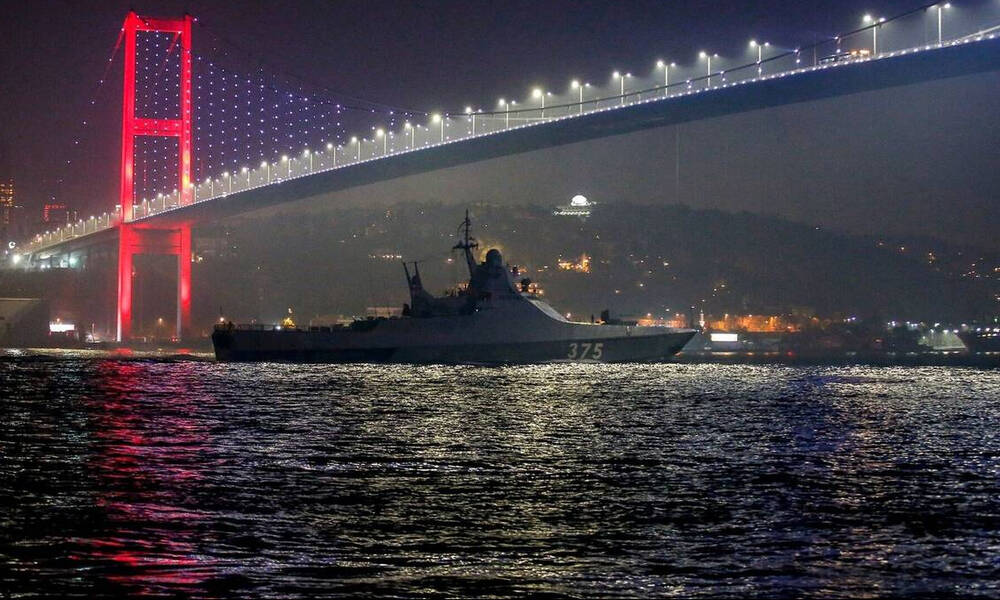 Πόλεμος Ουκρανία: Η Τουρκία κλείνει τα Στενά του Βοσπόρου - Τι σημαίνει αυτό για τα ρωσικά πλοία