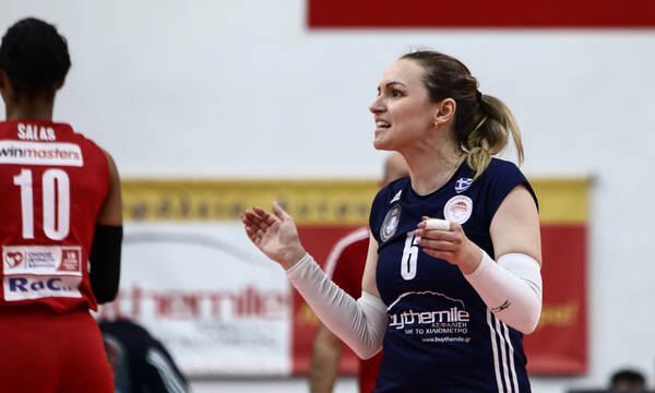 Volley League Γυναικών - Ολυμπιακός: Η Αρέτα Κονόμι MVP του τρίτου τελικού των «αιωνίων»