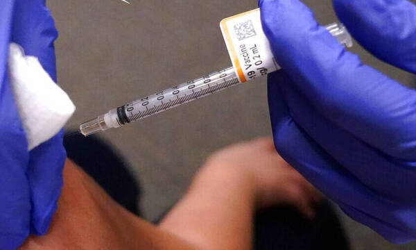 Ασφαλές το εμβόλιο της Pfizer και για παιδιά κάτω των 5 ετών
