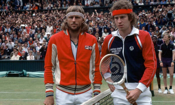 O John McEnroe γύρισε πίσω τον χρόνο κι έπαιξε ένα σετ με τον νεαρό εαυτό του