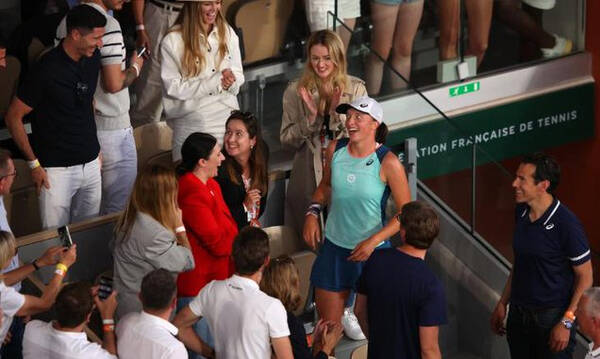 Τελικός Roland Garros: Όλα τα λεφτά η αντίδραση της Ίγκα βλέποντας τον «Λέβα» (video+pic)