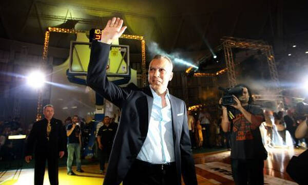 FIBA: Το αφιέρωμα στον Νίκο Γκάλη από το 1987 ανήμερα των γενεθλίων του (video)