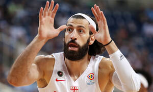 Eurobasket 2022: «Σενγκέλια, Μπιτάτζε και Σανάτζε επιτέθηκαν στον Κορκμάζ»