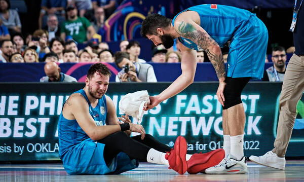 Eurobasket 2022: Μόνο έτσι σταματιέται ο Ντόντσιτς - Έφυγε αιμόφυρτος για τα αποδυτήρια (video)