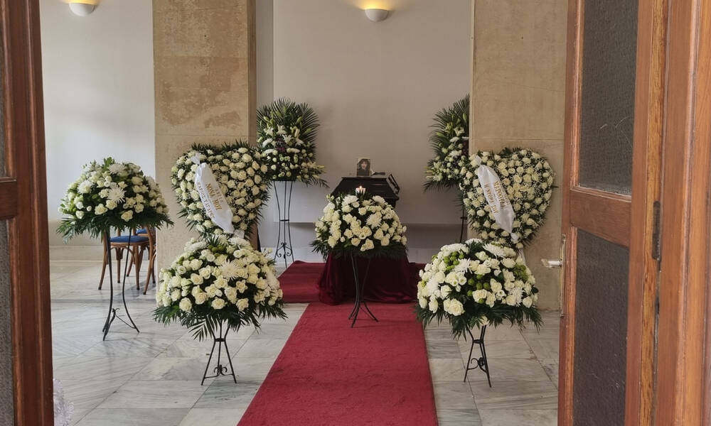 Το τελευταίο «αντίο» στη Μάρθα Καραγιάννη (photos+videos)