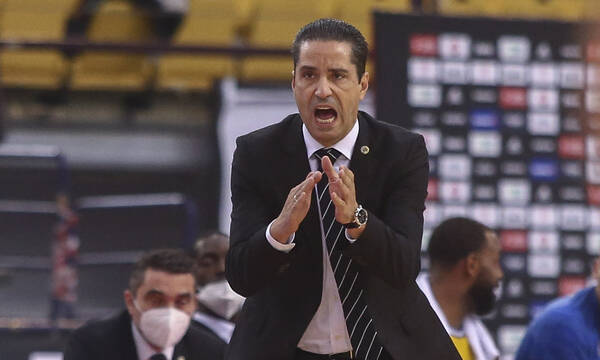 Σφαιρόπουλος: «Να βρεθεί λύση με Euroleague και FIBA»