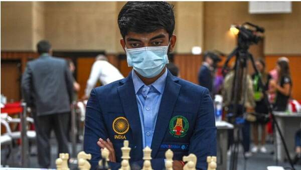 Το παιδί-θαύμα στο σκάκι είναι Ινδός και νίκησε τον Νo.1 στον κόσμο!